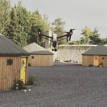 ホリデーパーク Galway Glamping チュアム